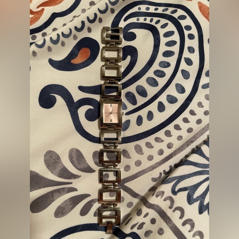 Silver Guess watch - Picture 3 of 6